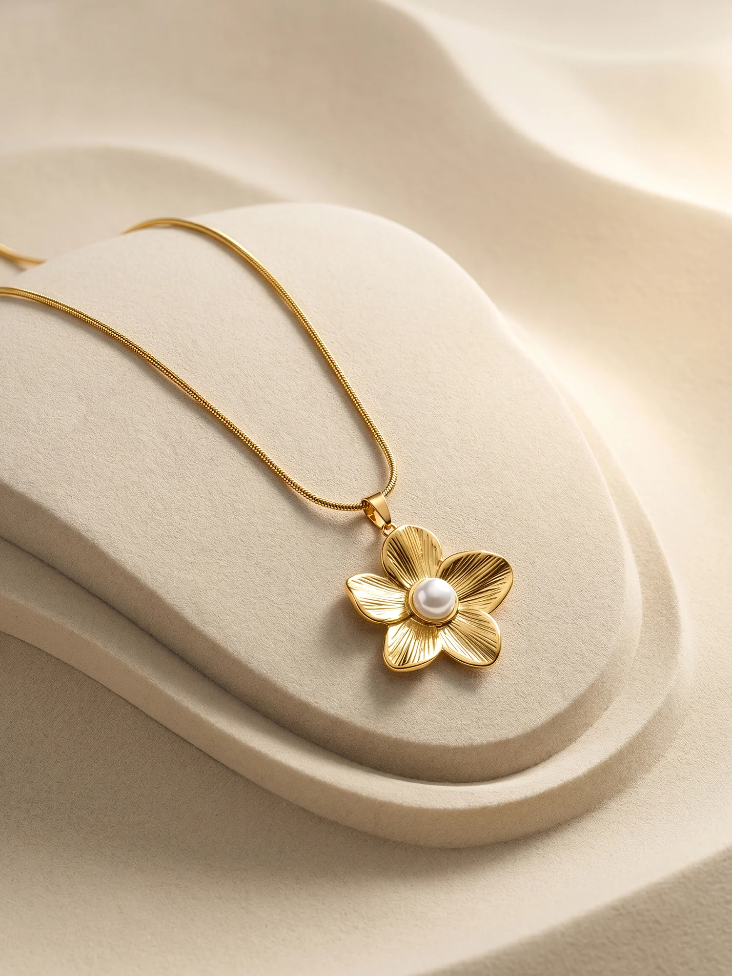 Bloom Pop Gold Plated Pendant with Link Chain - Image 2