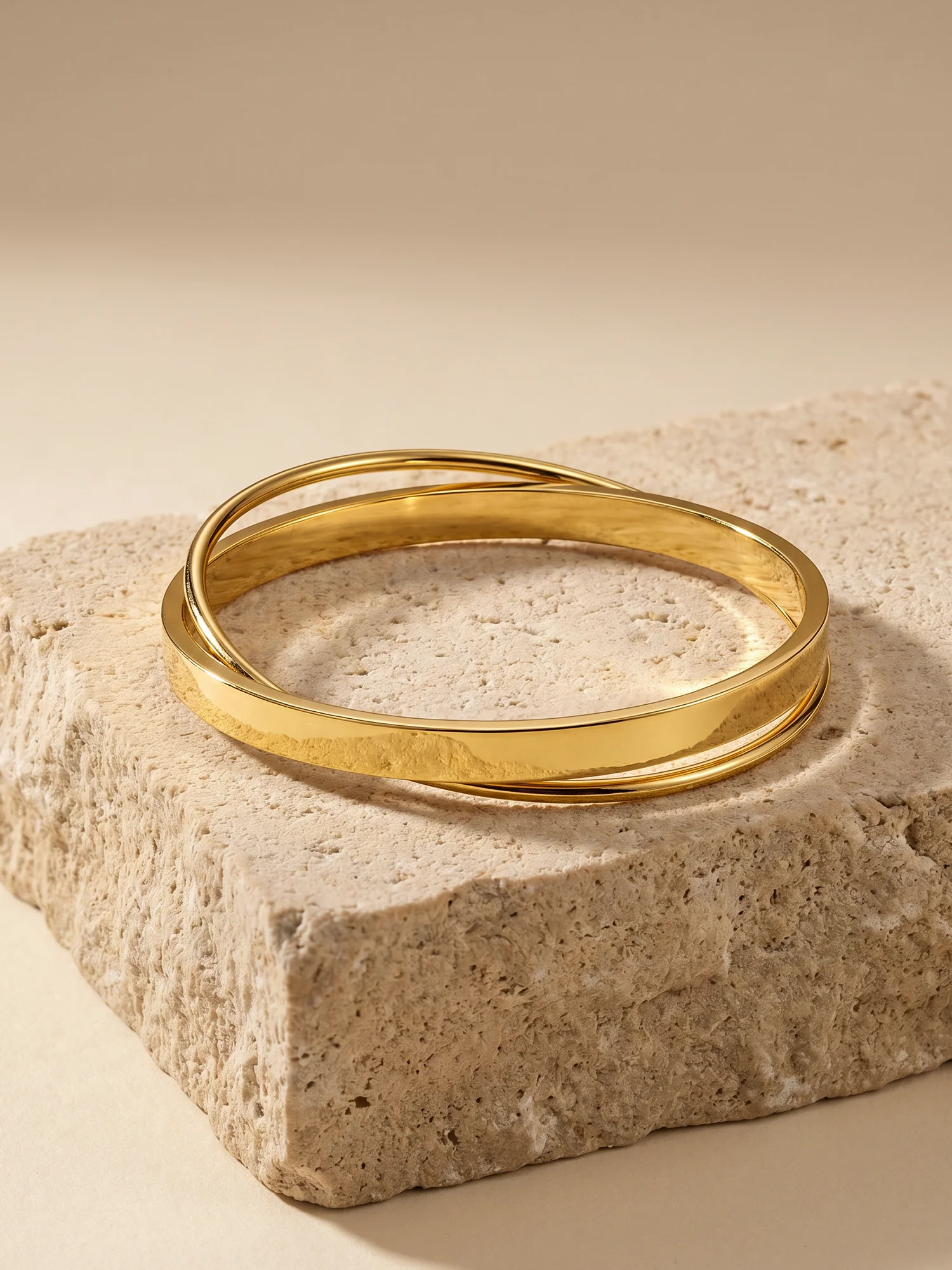 Classic Round Gold Plated Bracelet - Image 2