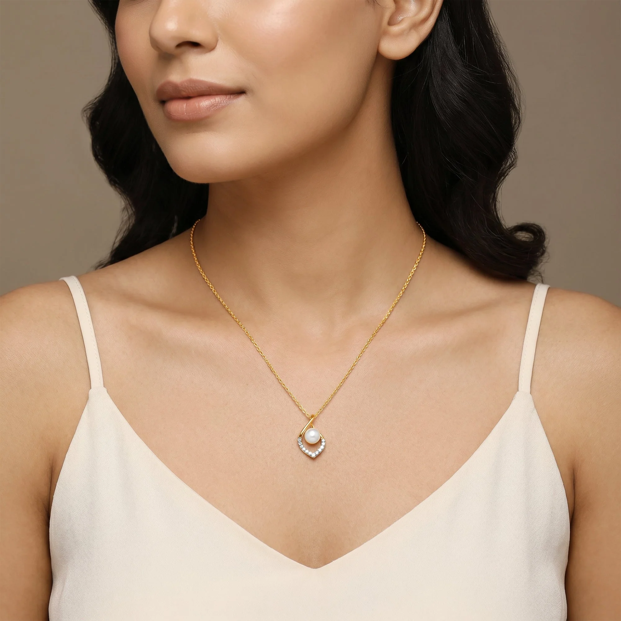 Gold Centre of Grace Lab Grown Diamond Pendant - Image 3