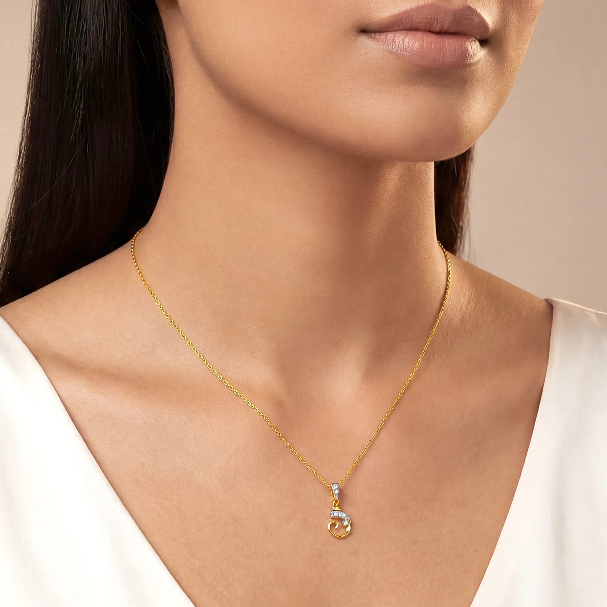 Gold Chaturbhuj Glow Lab Grown Diamond Pendant - Image 3