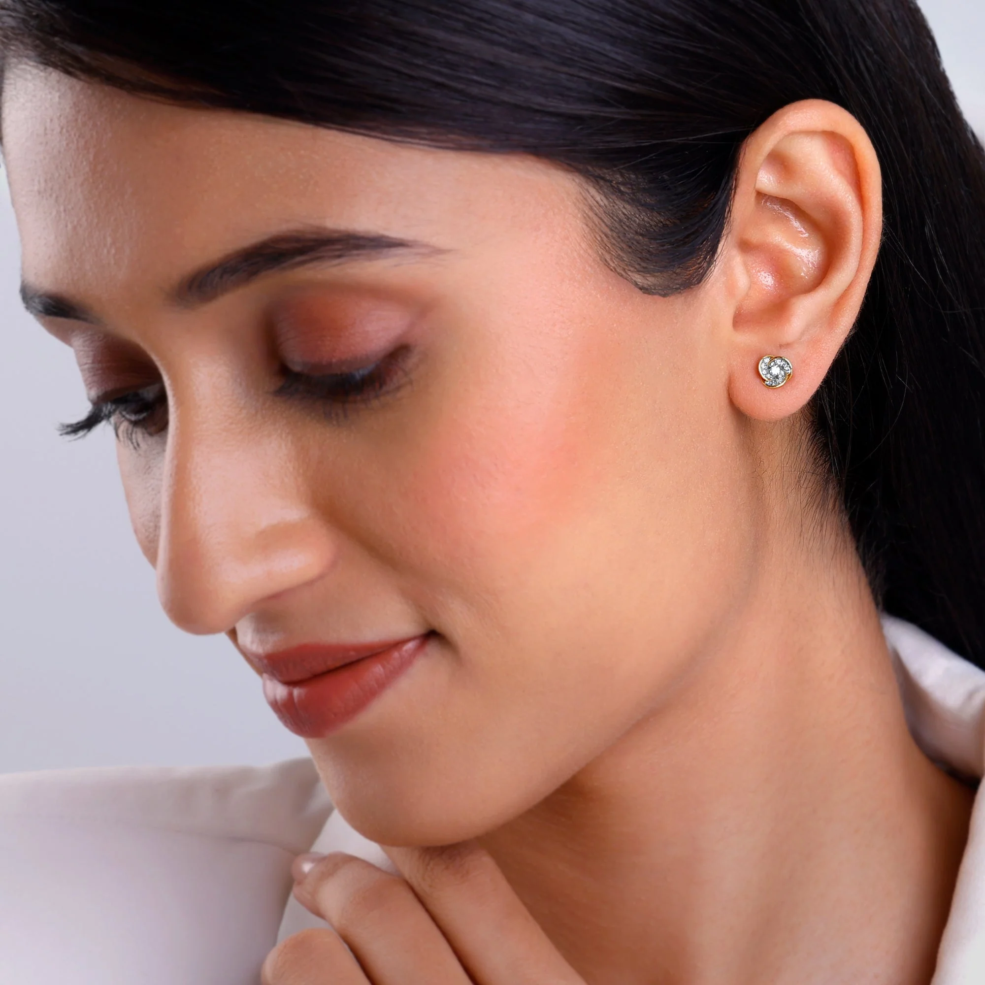 Gold Flora Diamond Earrings - Image 3