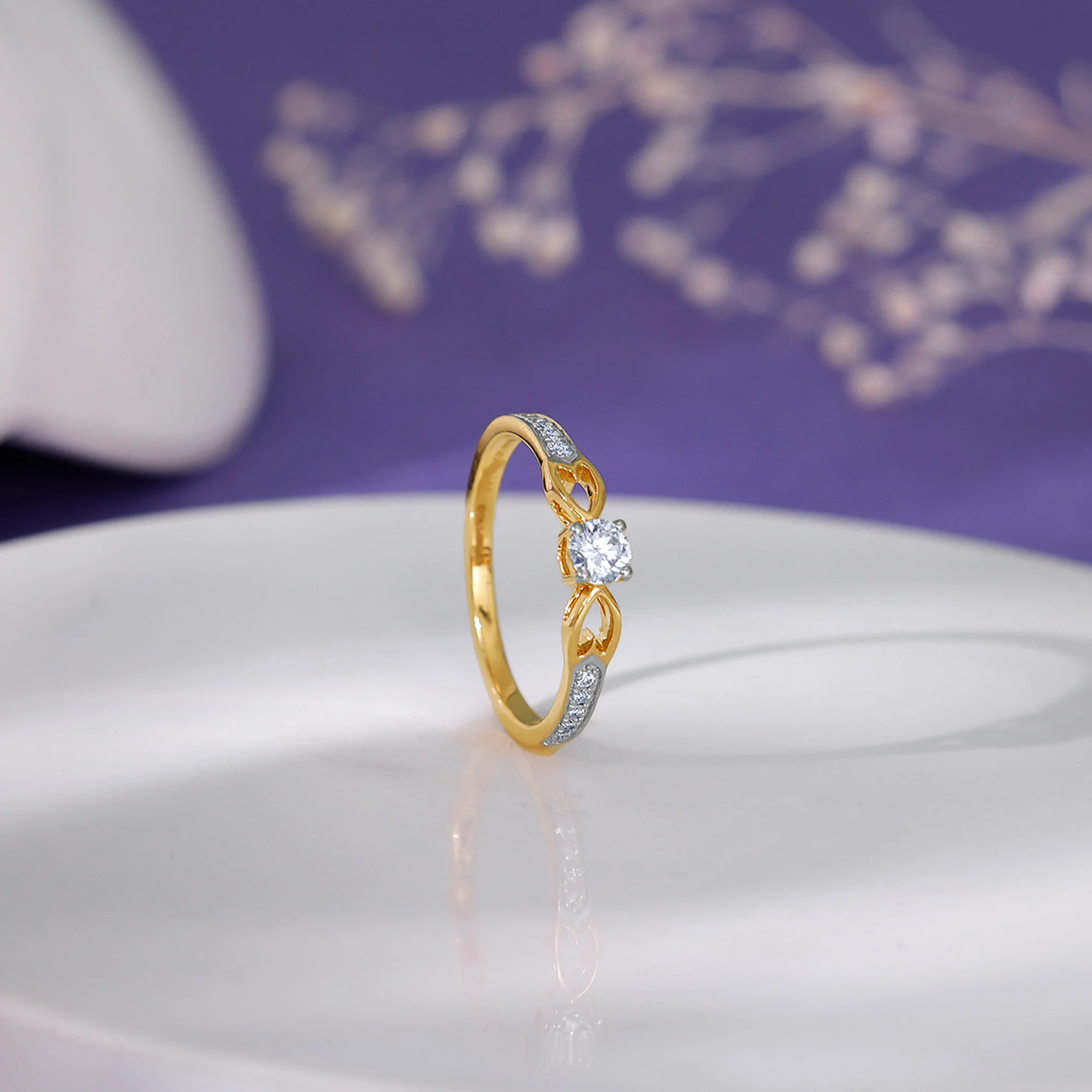 Gold Leafora Diamond Ring - Image 3