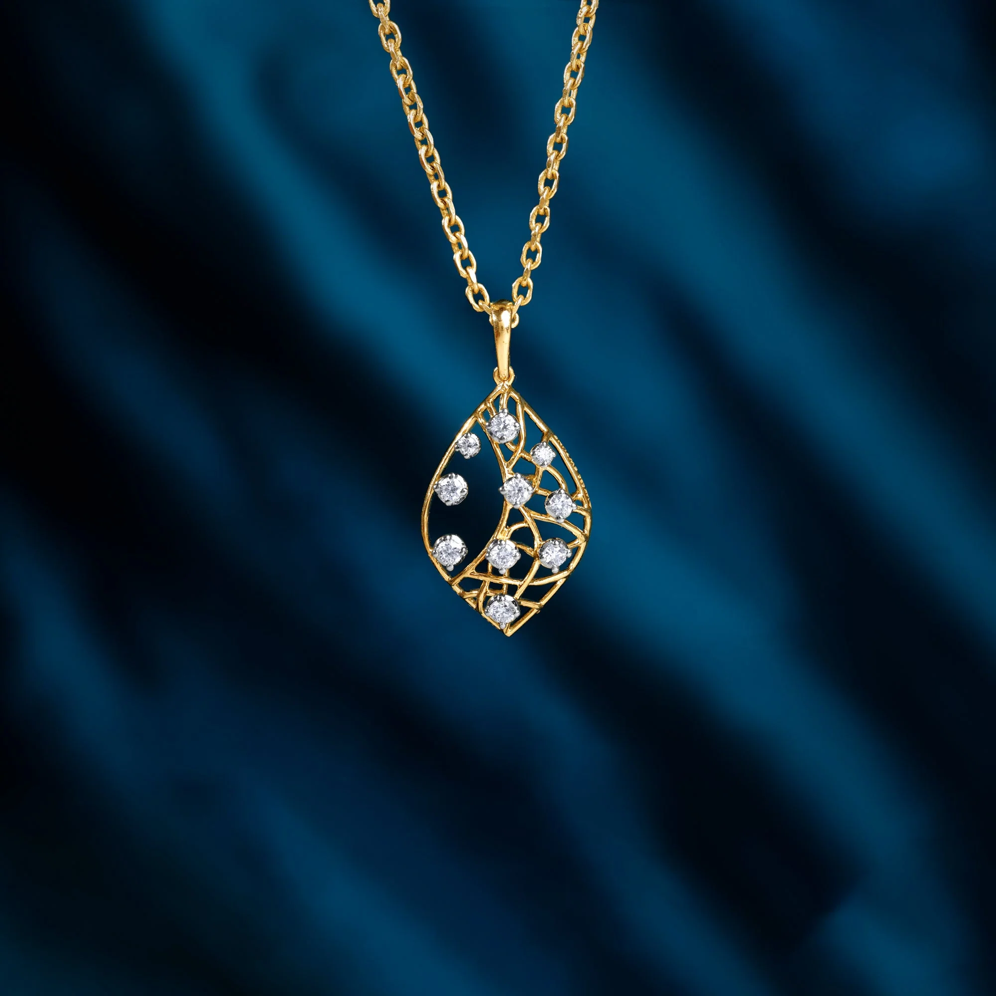 Gold Leafy Glam Lab Grown Diamond Pendant - Image 2