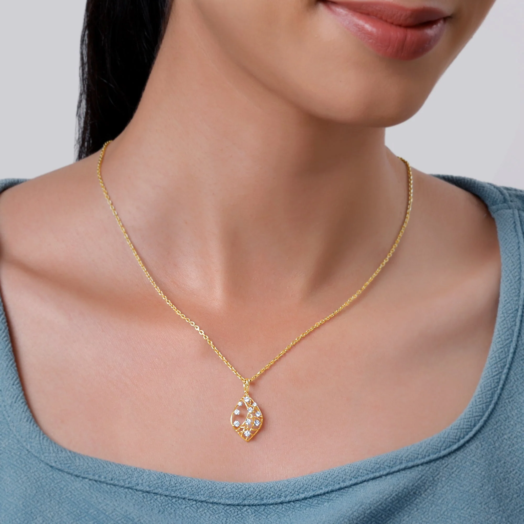 Gold Leafy Glam Lab Grown Diamond Pendant - Image 3