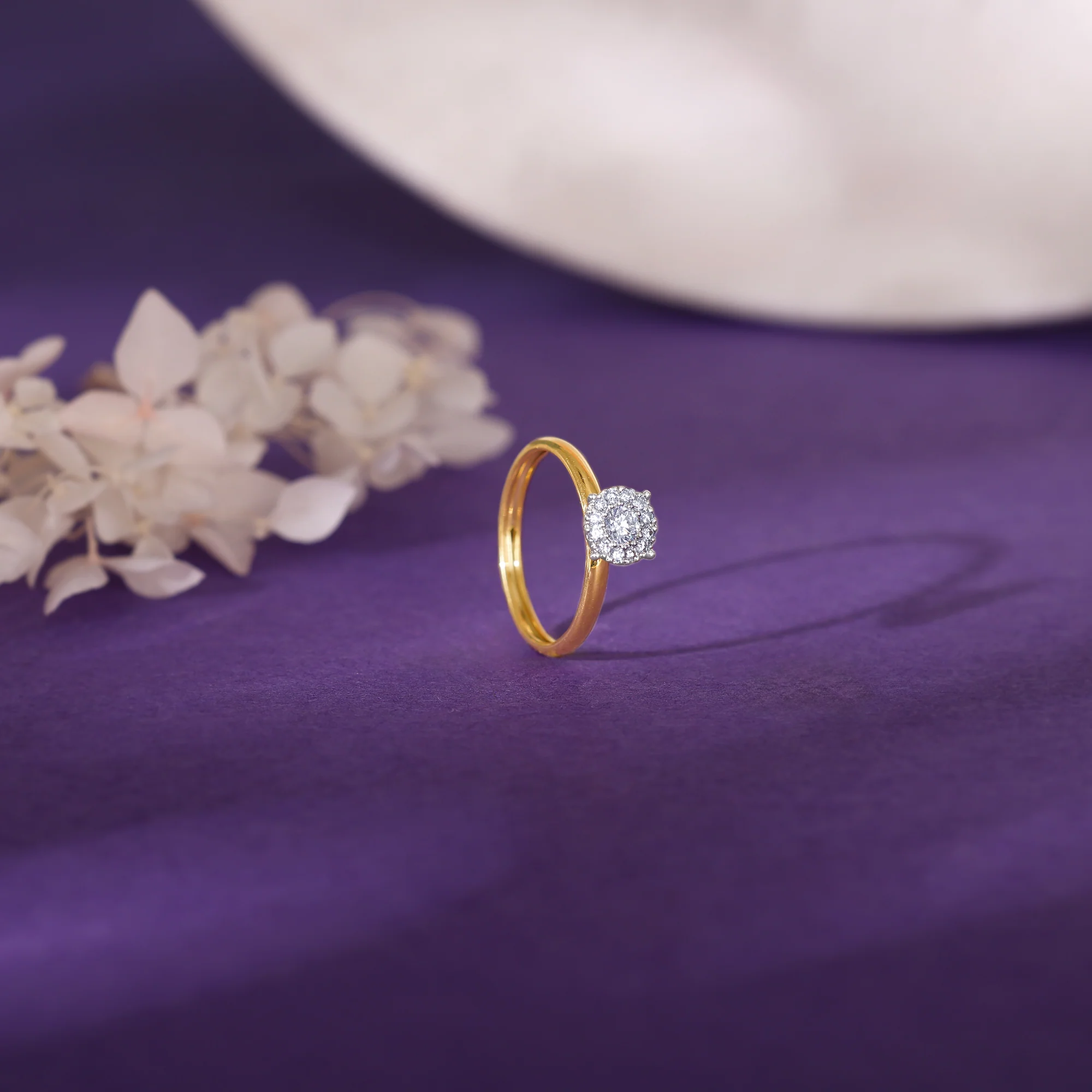 Gold Solo Dazzle Diamond Ring - Image 2