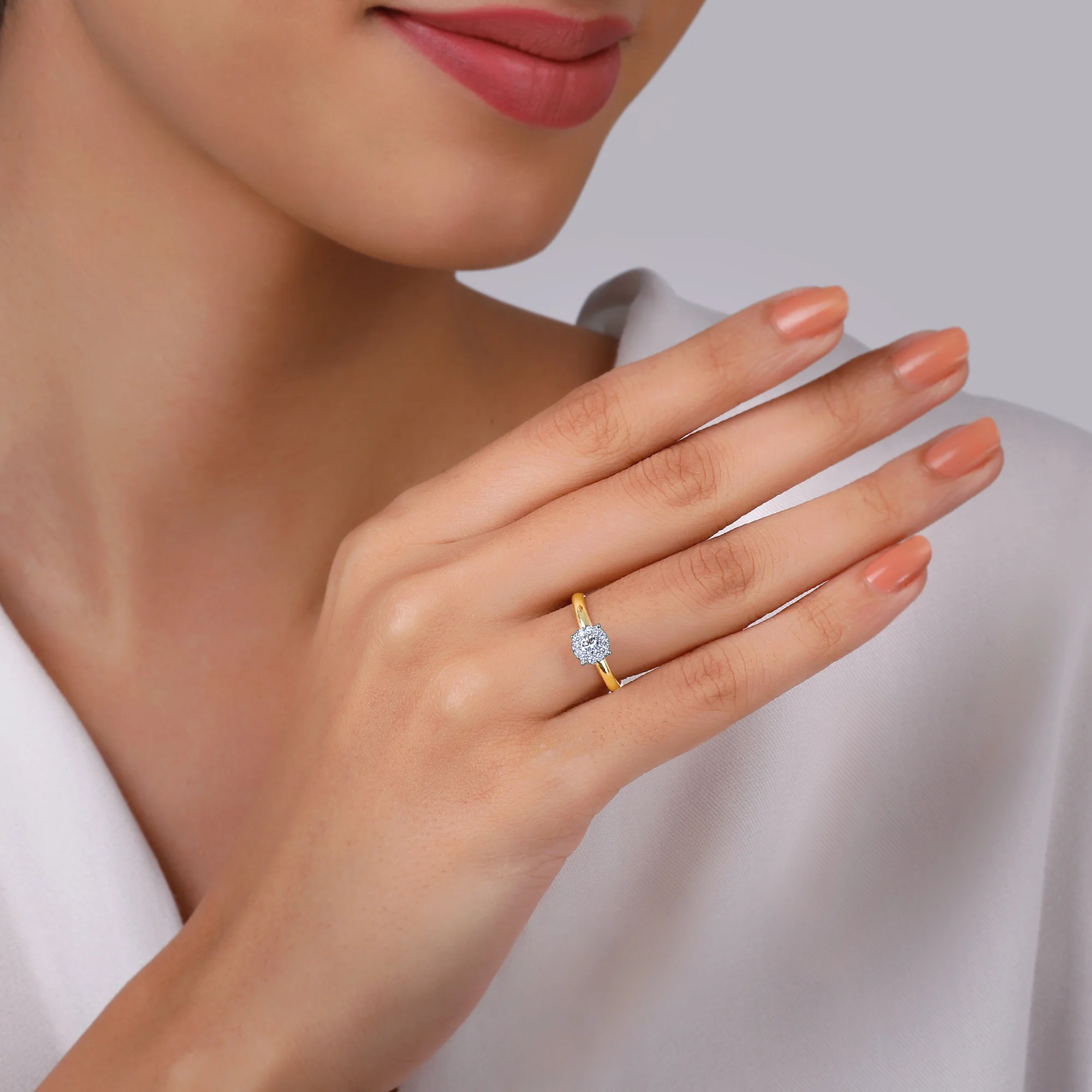 Gold Solo Dazzle Diamond Ring - Image 3