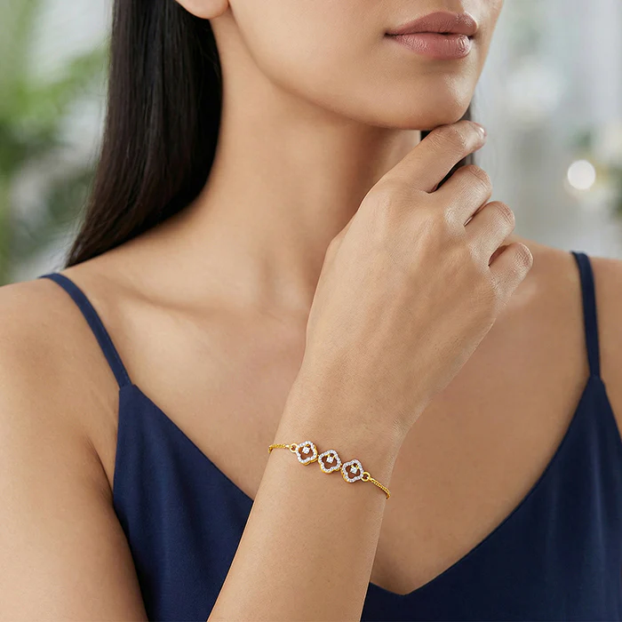 Golden Classic Spark Bracelet - Image 3