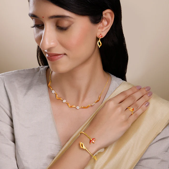 Golden Isis Set of 4 - Image 3
