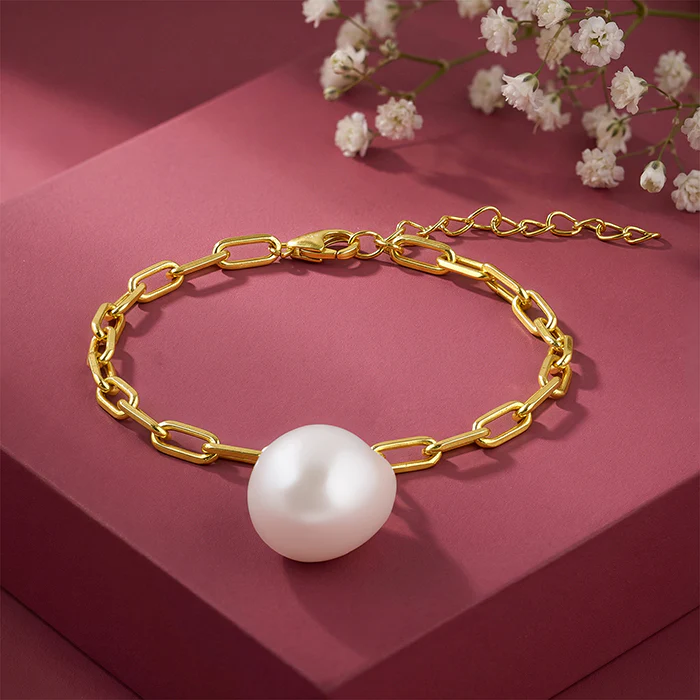 Golden Katharine Pearl Bracelet - Image 2