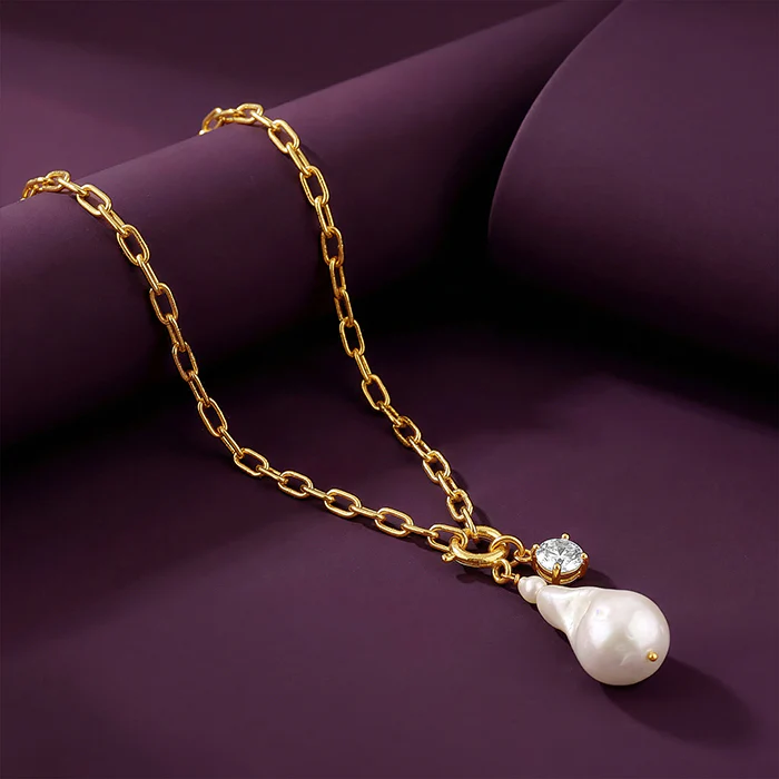 Golden Shailene Pearl Necklace - Image 2