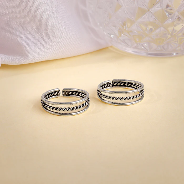Oxidised Silver Footsie Bling Toe Rings - Image 2