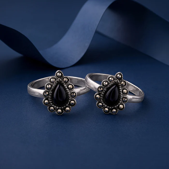 Oxidised Silver Sevanthi Toe Rings - Image 2