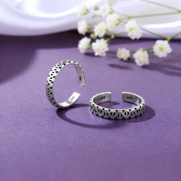 Oxidised Silver Vanshika Toe Rings - Image 2