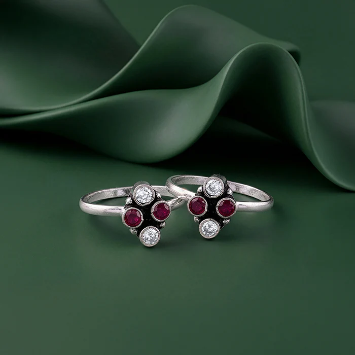 Oxidised Silver Yashika Toe Rings - Image 2