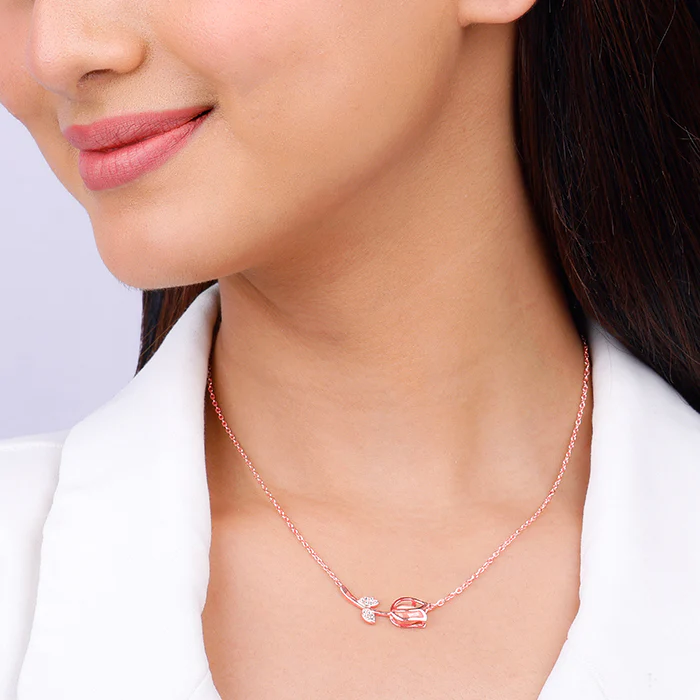 Anushka Sharma Rose Gold Pink Quartz Flower Necklace - Image 3