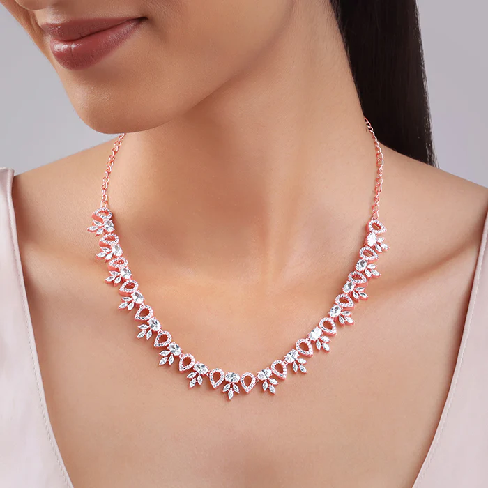 Rose Gold Petalo Necklace - Image 3