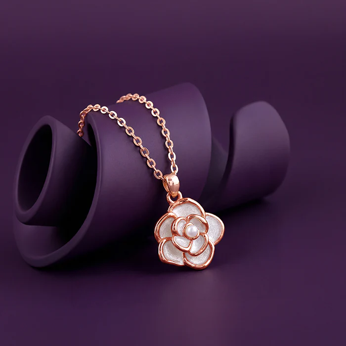 Rose Gold Roselina Pendant With Link Chain - Image 2