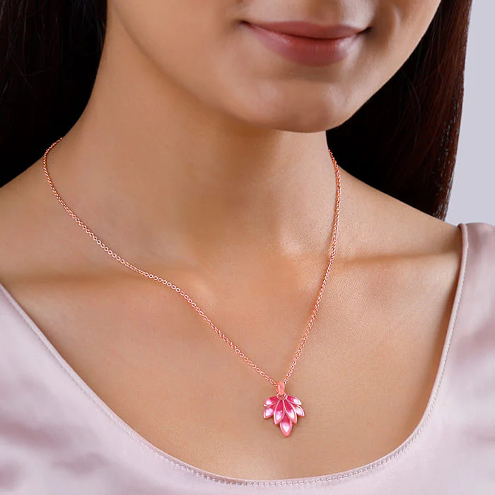 Rose Gold Wing it Pendant With Link Chain - Image 3
