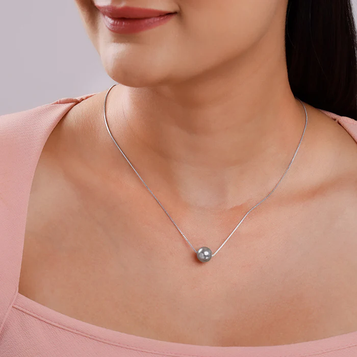 Silver Aurora Pearl Necklace - Image 3