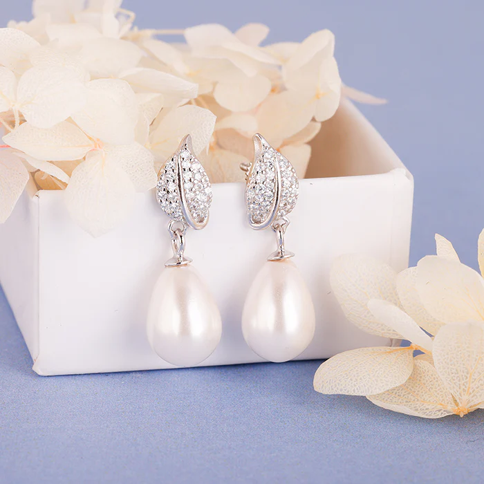 Silver Classic Pearl Earrings - Image 2