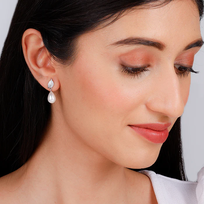 Silver Classic Pearl Earrings - Image 3