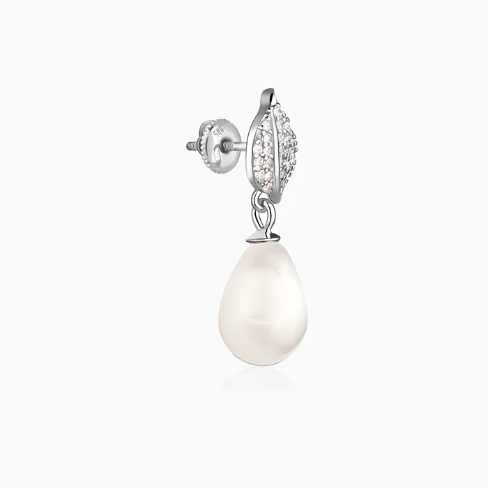 Silver Classic Pearl Earrings - Image 4
