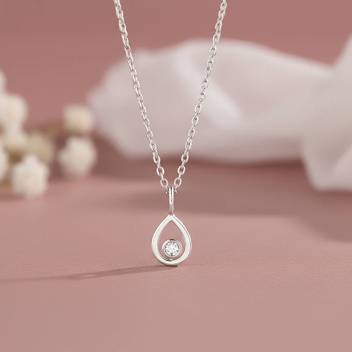 Silver Classy Pendant With Link Chain - Image 2