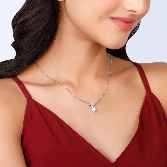Anushka Sharma Silver Deer Heart Necklace - Image 3