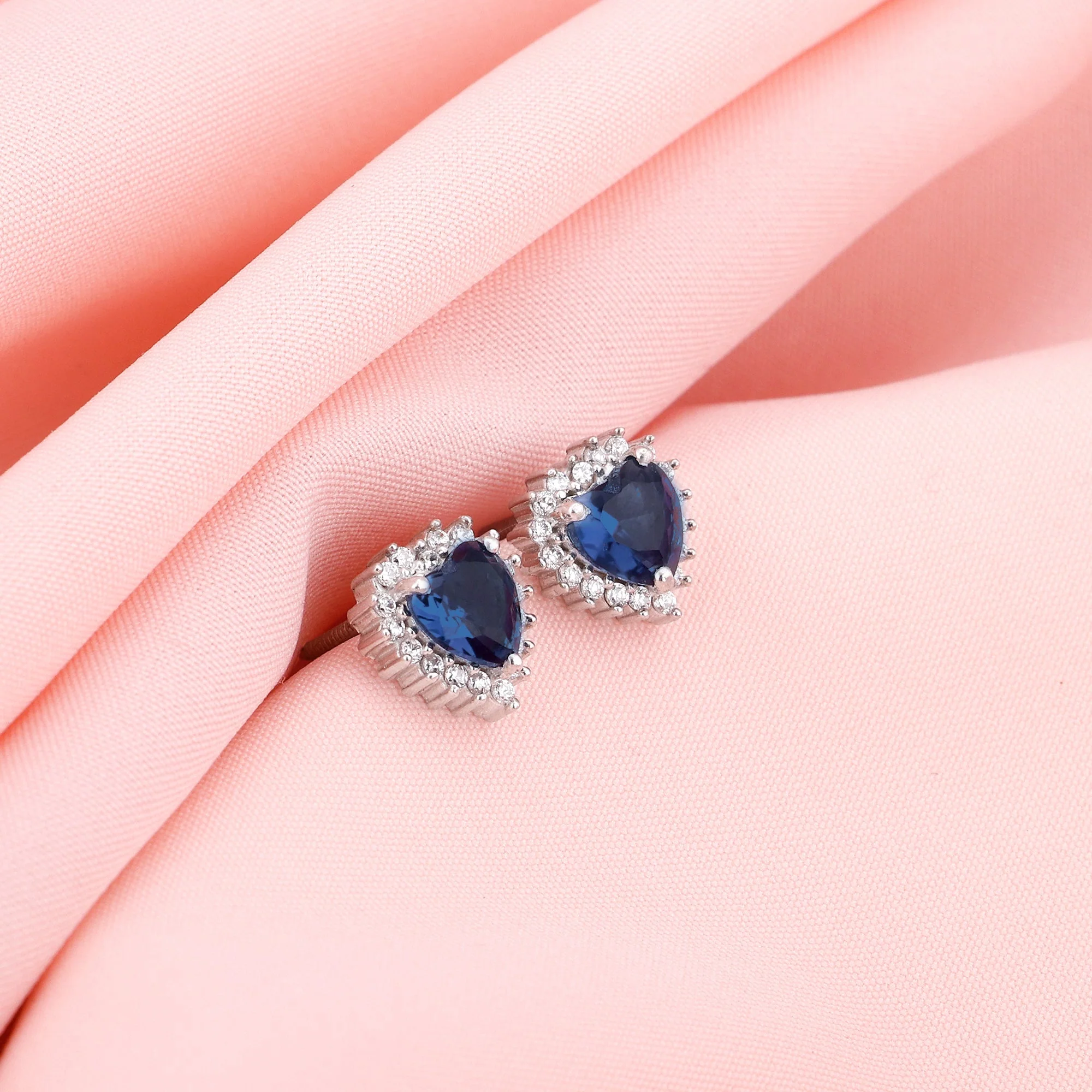 Silver Heart Of The Ocean Studs - Image 2
