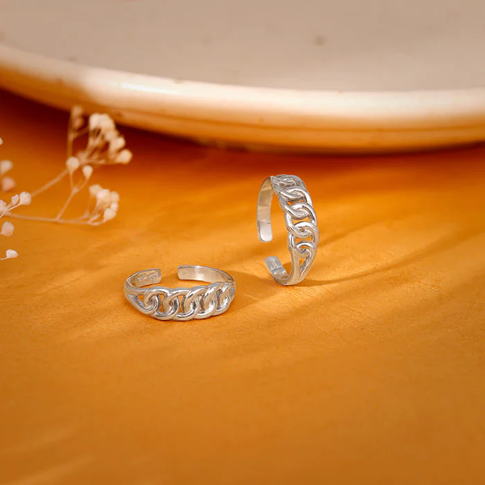 Silver Flowing Links Toe Rings - Image 2
