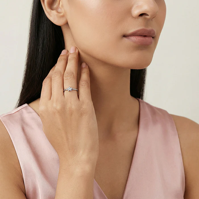 Silver Gentle Star Ring - Image 3
