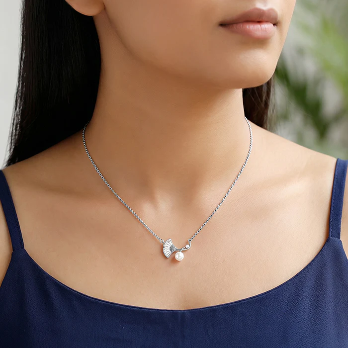 Silver Ginkgo Leaf Necklace - Image 3