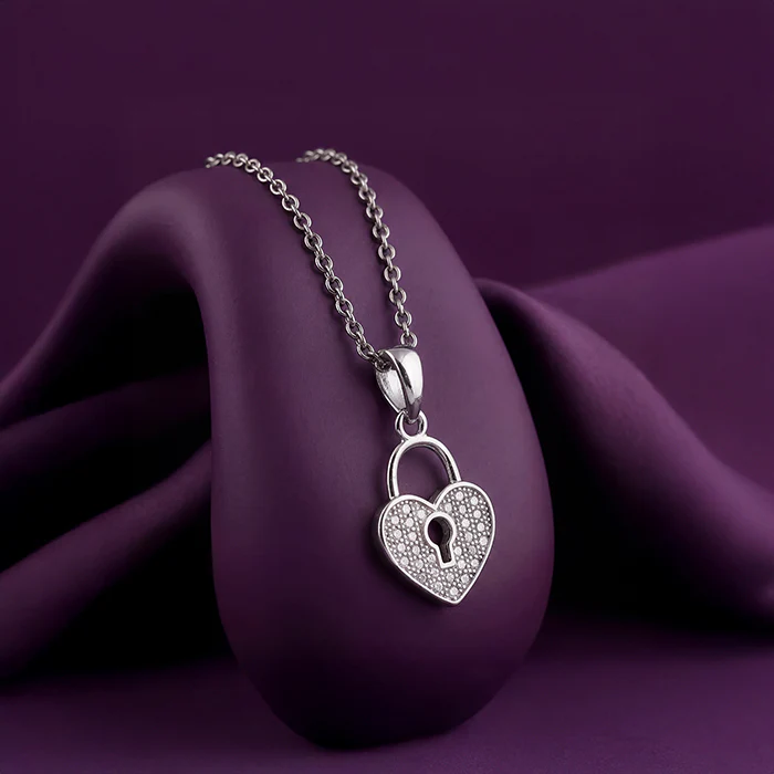 Silver Lovely Key Pendant With Link Chain - Image 2