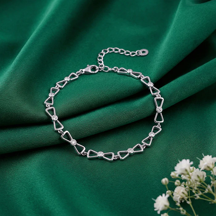 Silver Lunara Knot Bracelet - Image 2