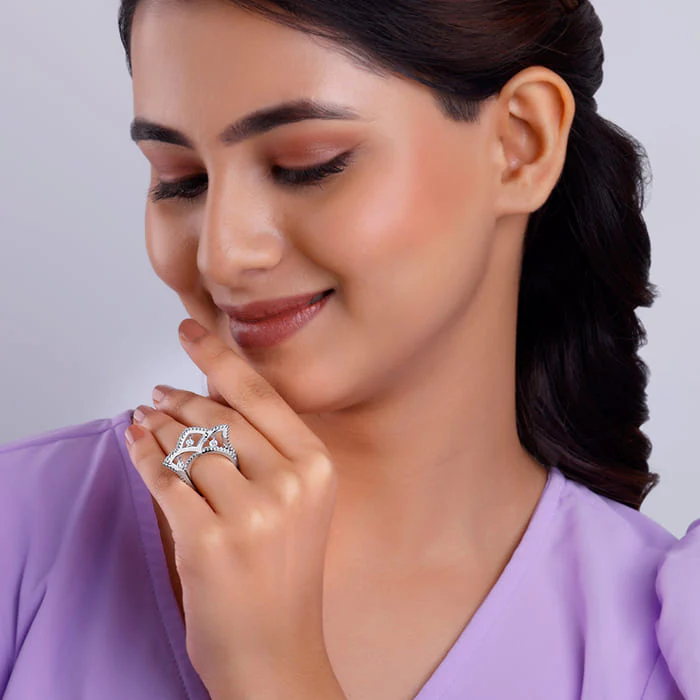 Silver Regal Crown Ring - Image 3