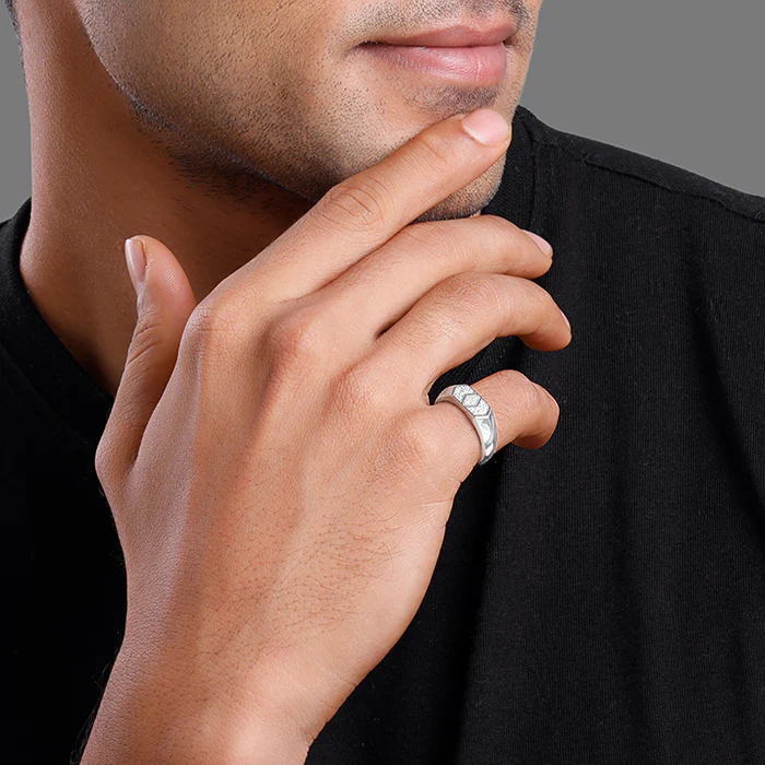 Silver Royal Facet Ring For Him - Image 3