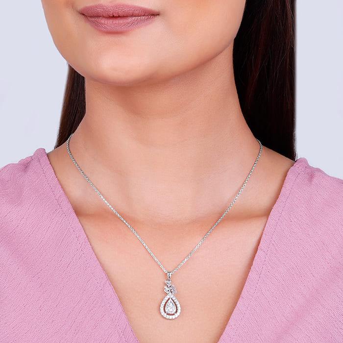 Silver Stark Beauty Pendant With Link Chain - Image 3