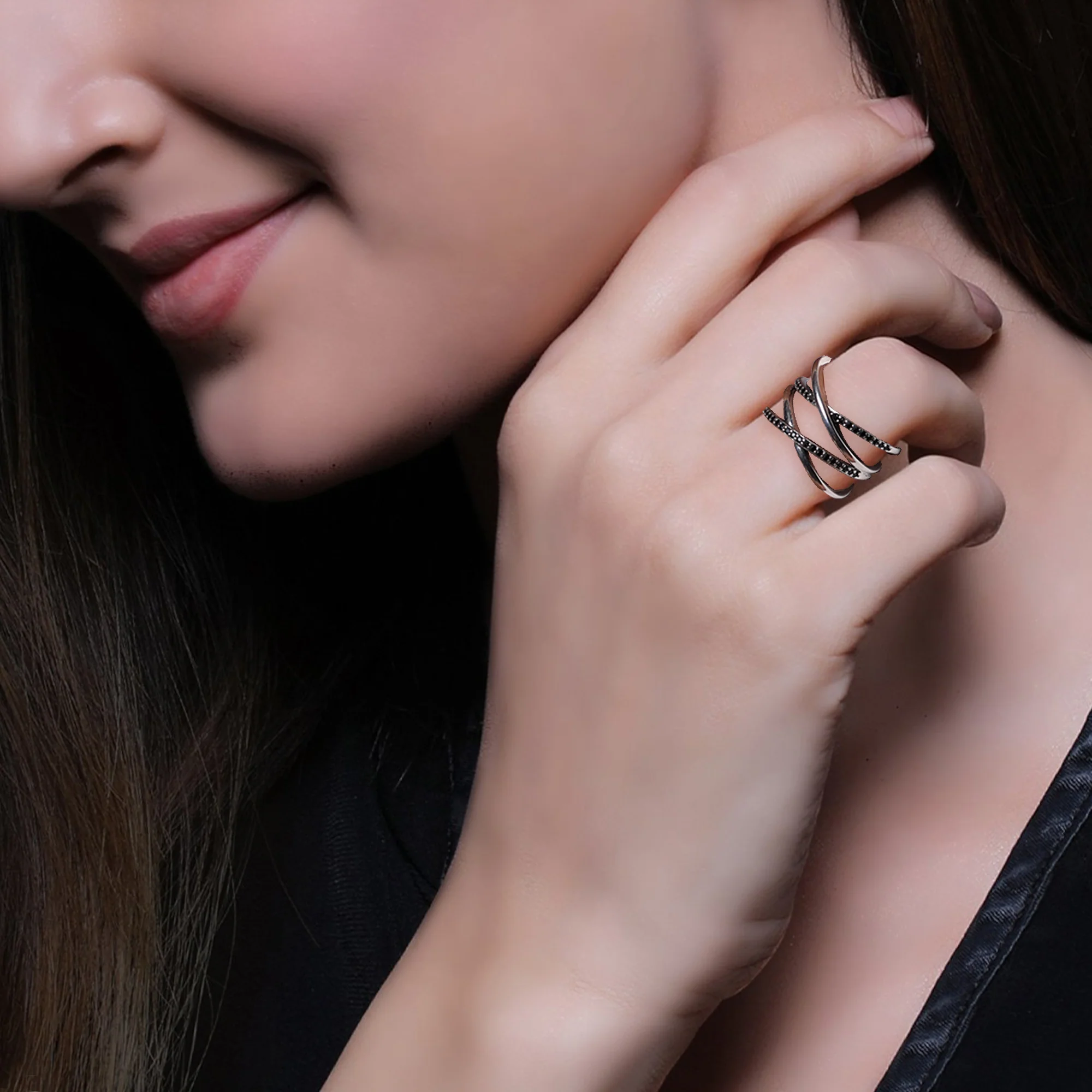 Silver Weave Black Zircon Ring - Image 3