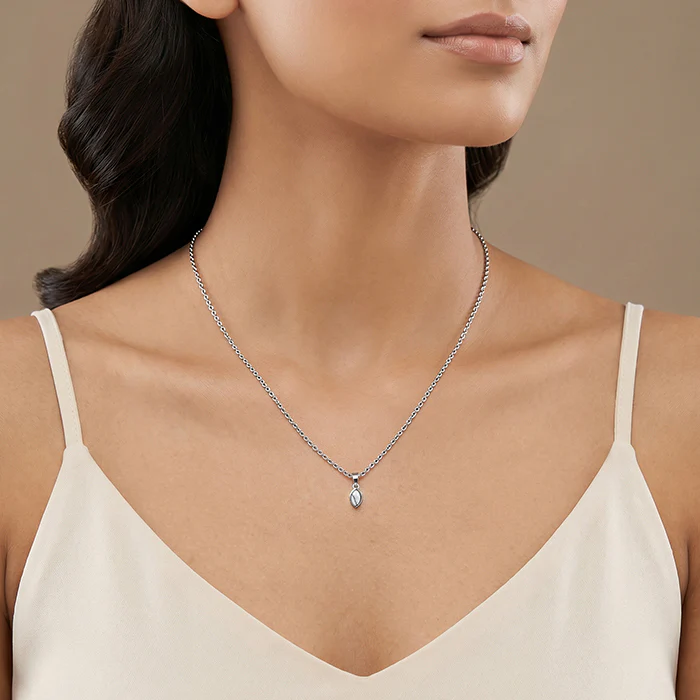 Silver White Howalite Pendant With Link Chain - Image 3