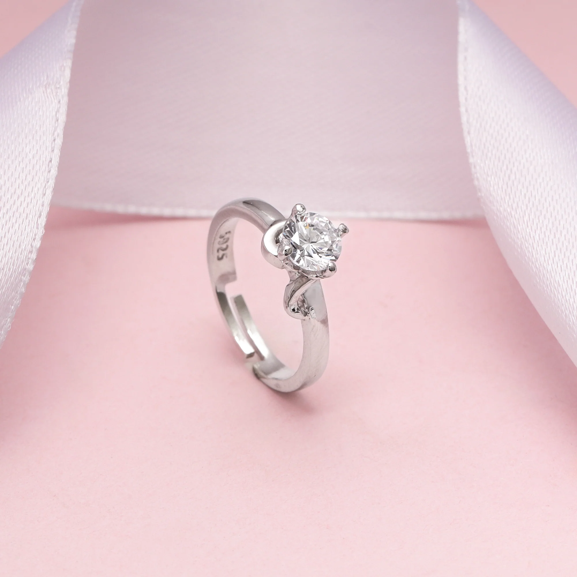 Anushka Sharma Silver Zircon Classic Ring - Image 2