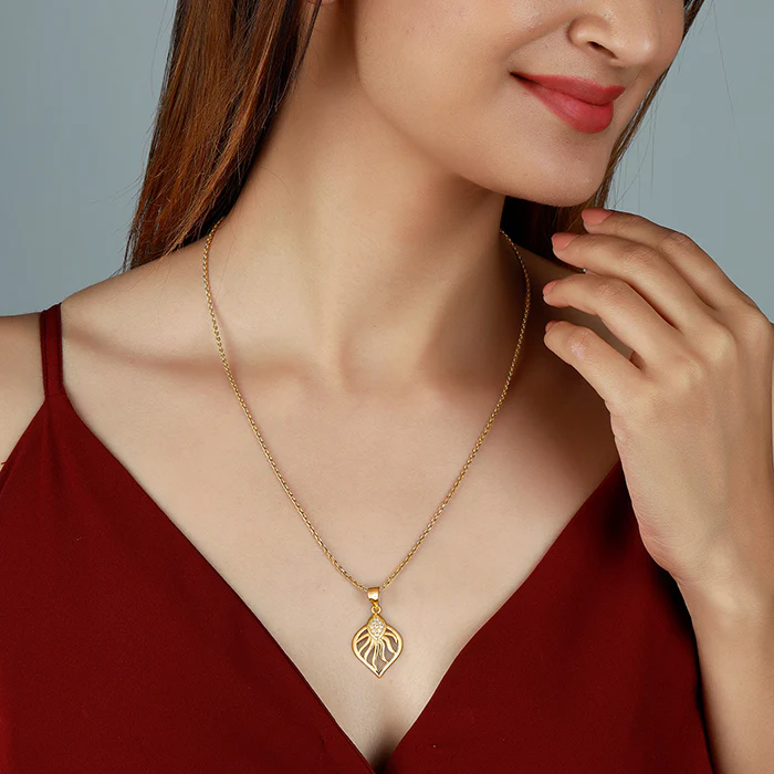 Golden Sun Leaf Pendant With Link Chain - Image 3