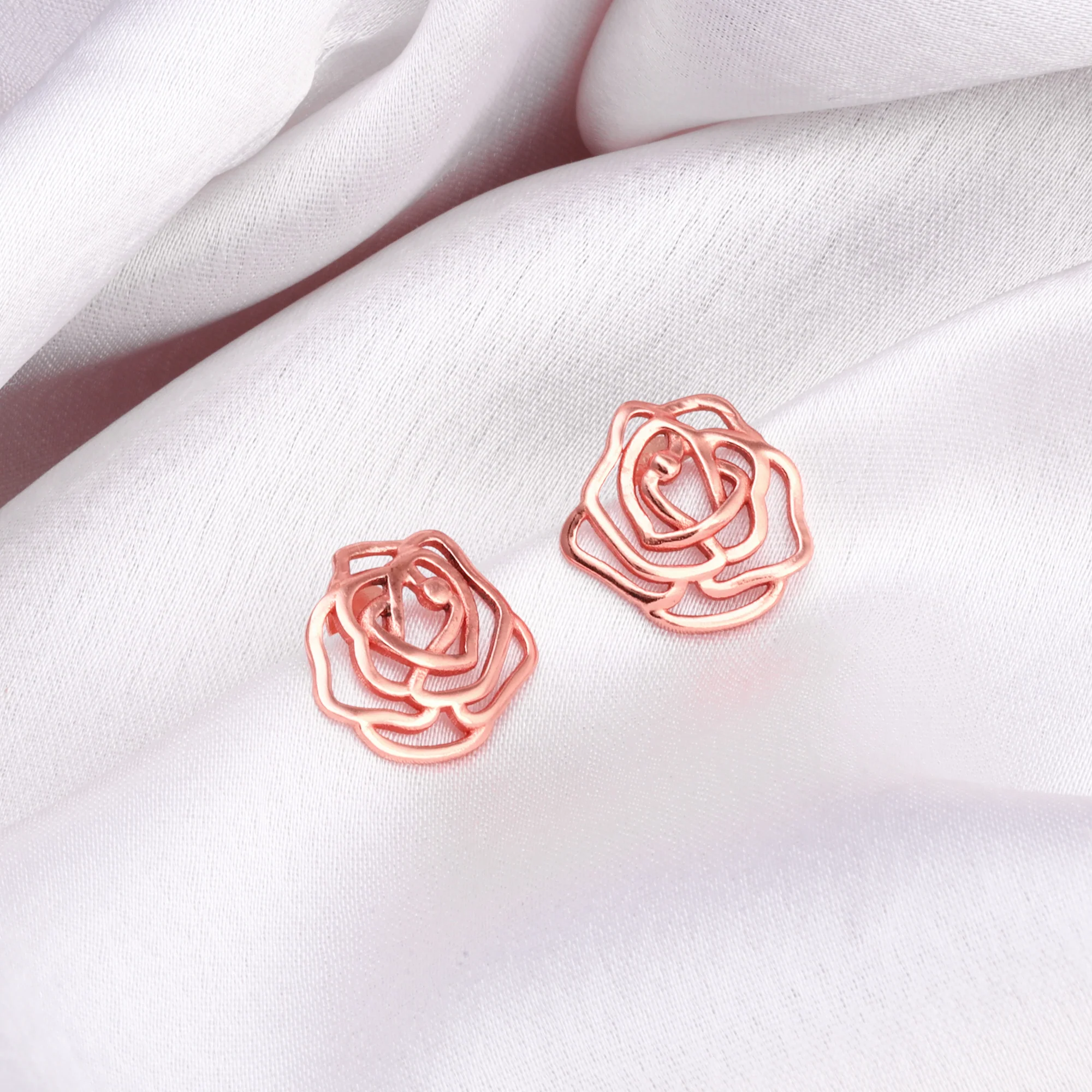 Rose Gold Bed Of Roses Studs - Image 2
